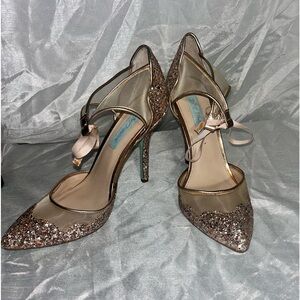 Betsey Johnson gold heel